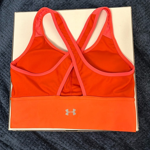 Under Armour Sportsbra - Picture 2 of 3